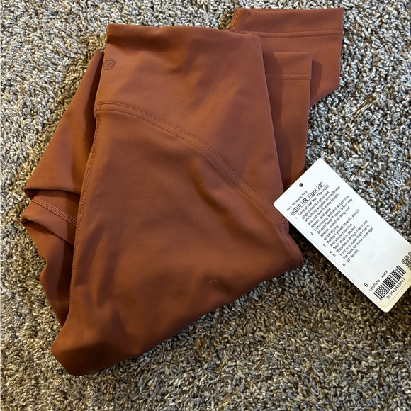 InStill HR tight Lululemon 25” - Picture 2 of 3